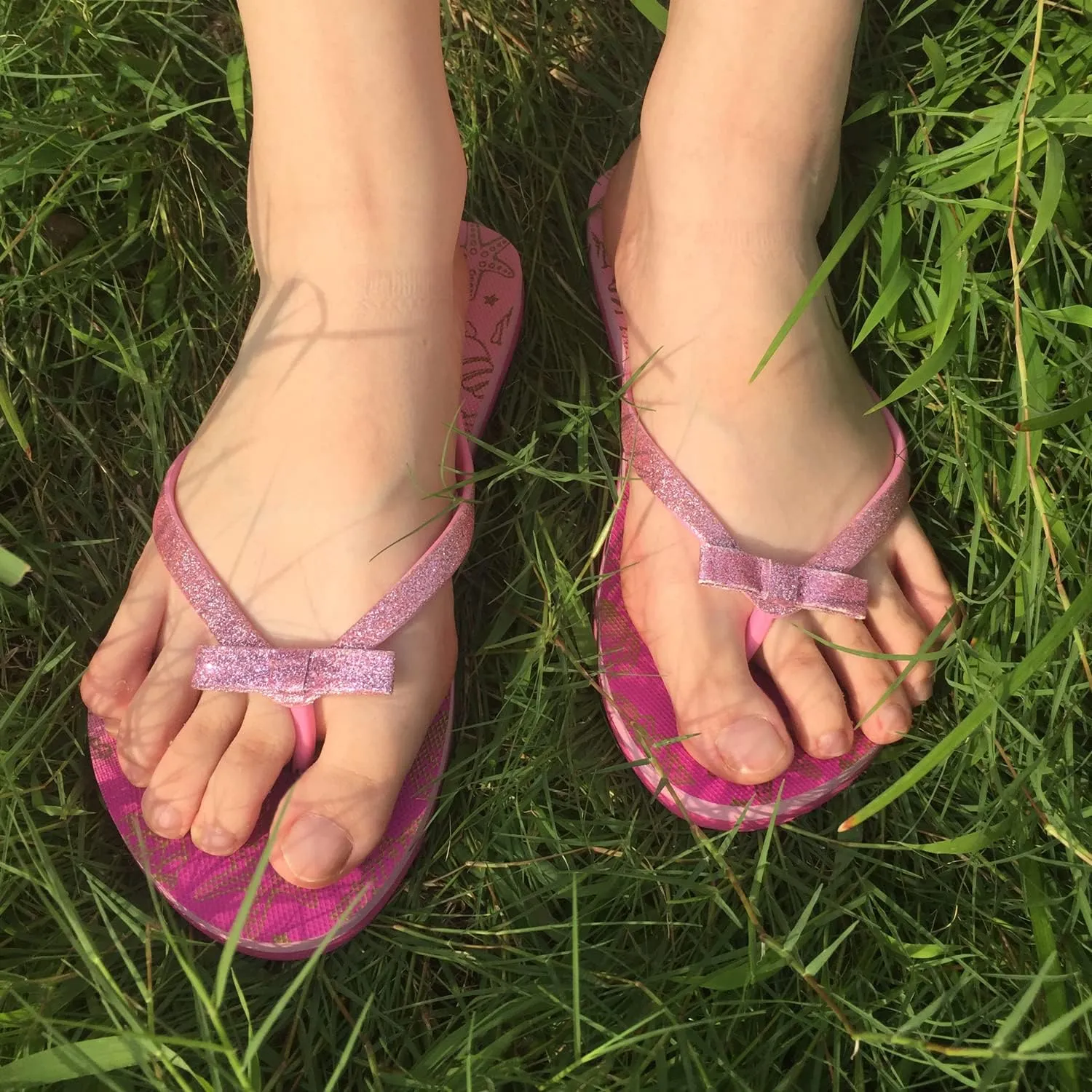 Ataiwee Girls Flip Flop Sandals - Kids Printed Slide Shoes for Little/Big Kid.