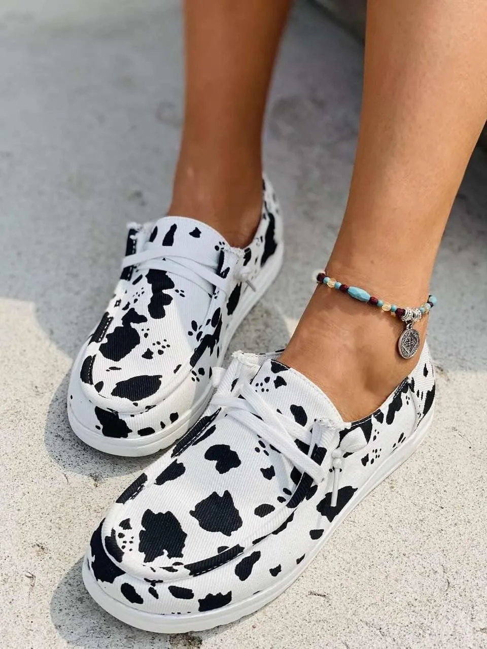 Cow Print Shoes, Lace-up Low Top Canvas Loafers, Causal Travel Walking Flat Round Toe Shoes Women