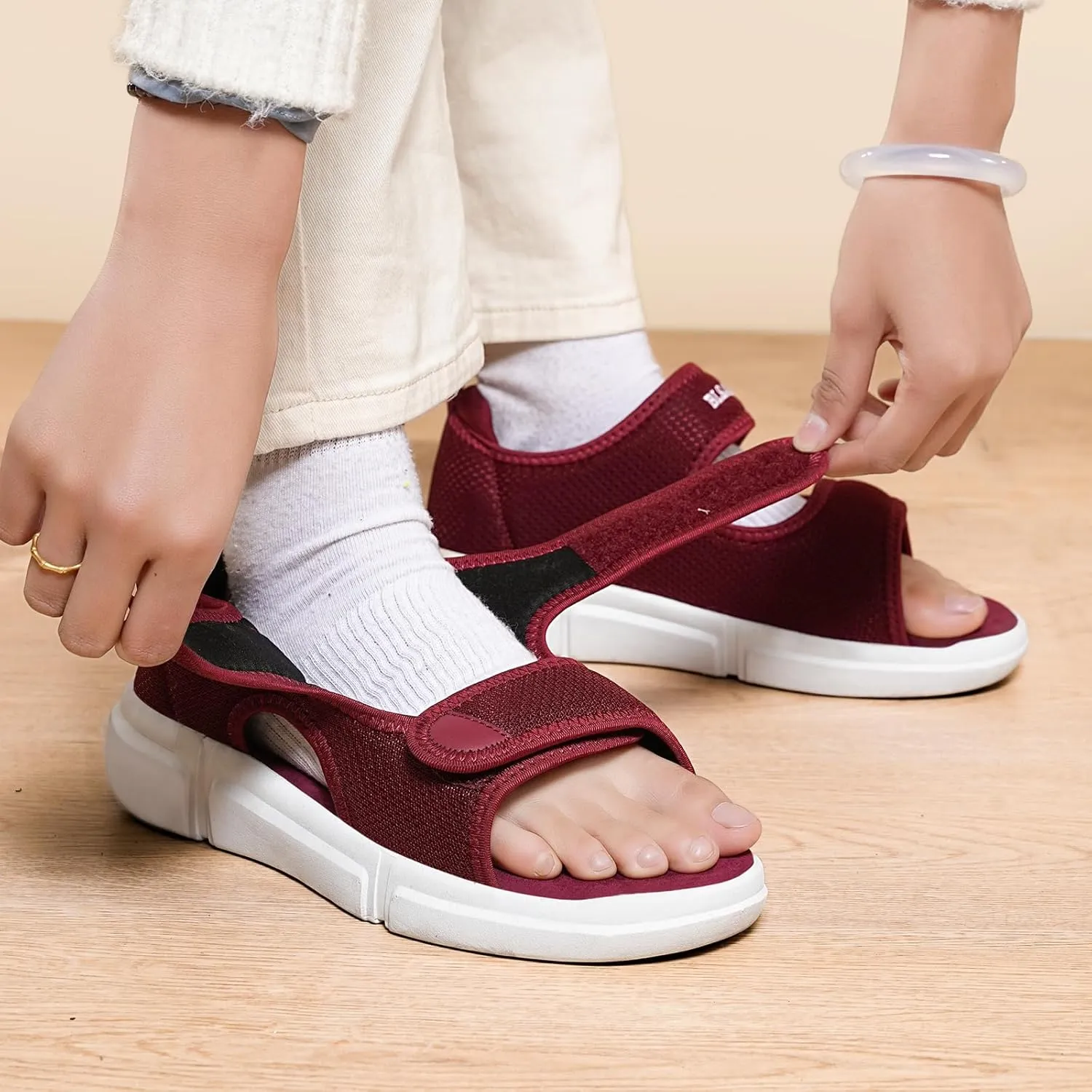 Diabetic Sandals for Women Wide Toe Swollen Feet Adjustable for Foot Pain Relief Open Toe Casual Athletic Sandals for Outdoor Beach Travel Summer