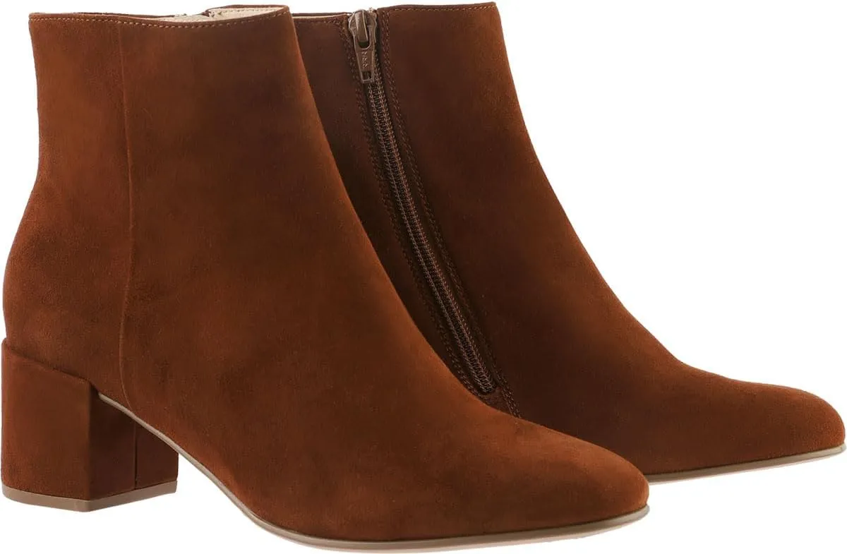 HÖGL Women's Classic Fashion Boot