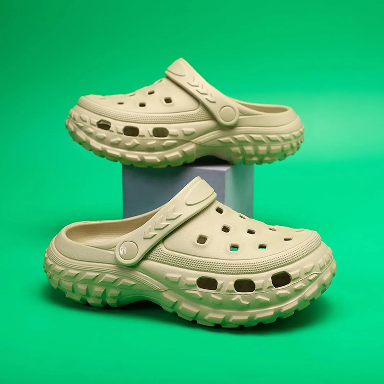 ihinzry Kids Cute Clogs Toddler Gardener Shoes Summer Mules Clog Slip on tyre Sandals Outdoor Slippers
