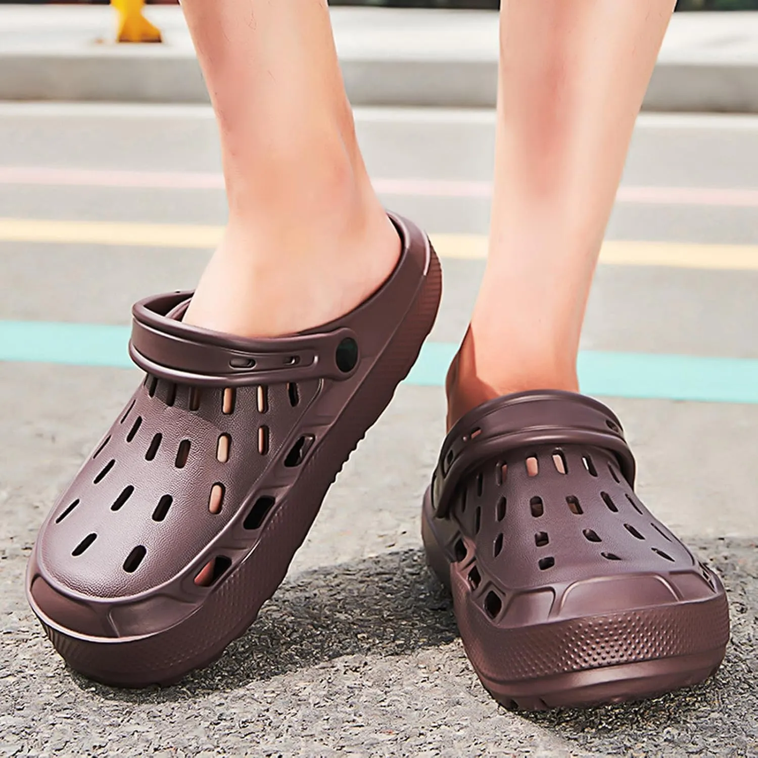 ihinzry Men's Garden Clogs Classic Mules Clog Slip On Water Shoes for Men Summer Beach Pool Sandals for Outdoor