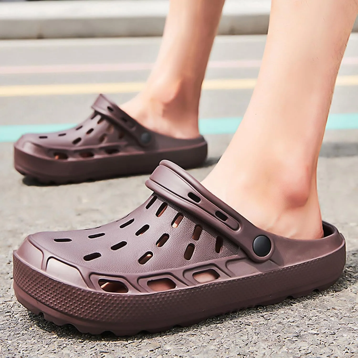 ihinzry Men's Garden Clogs Classic Mules Clog Slip On Water Shoes for Men Summer Beach Pool Sandals for Outdoor
