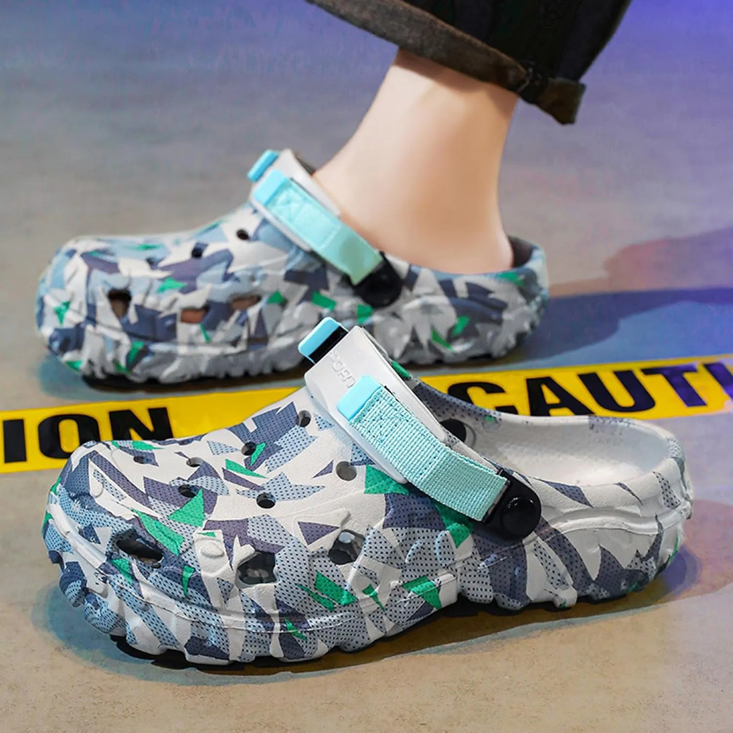 ihinzry Men's Garden Clogs Graphic Mules Clog Slip On Beach Sandals for Men Outdoor Slippers with Adjustable Strap