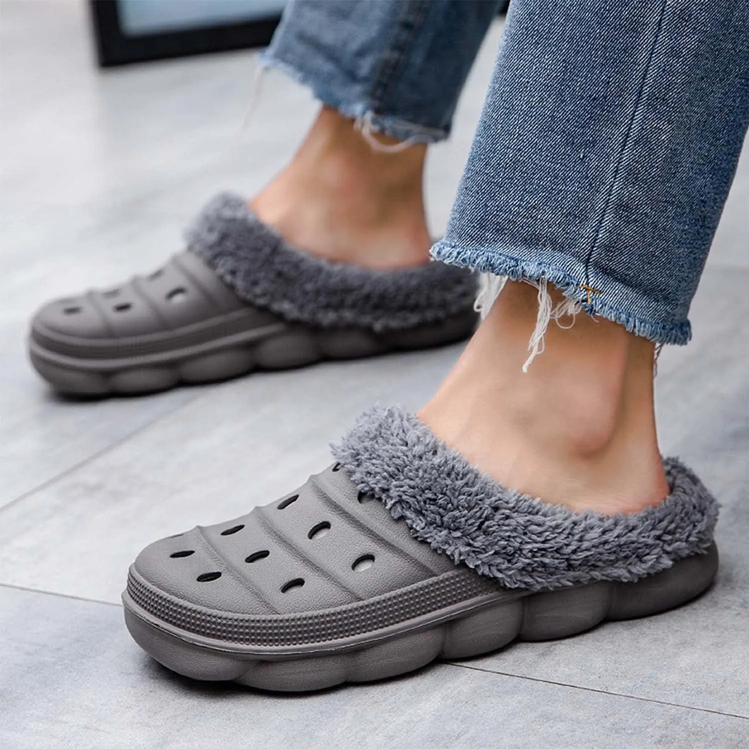 Meidiastra Women’s Mens Fur Lined Clogs Slipper Lightweight Waterproof House Slippers