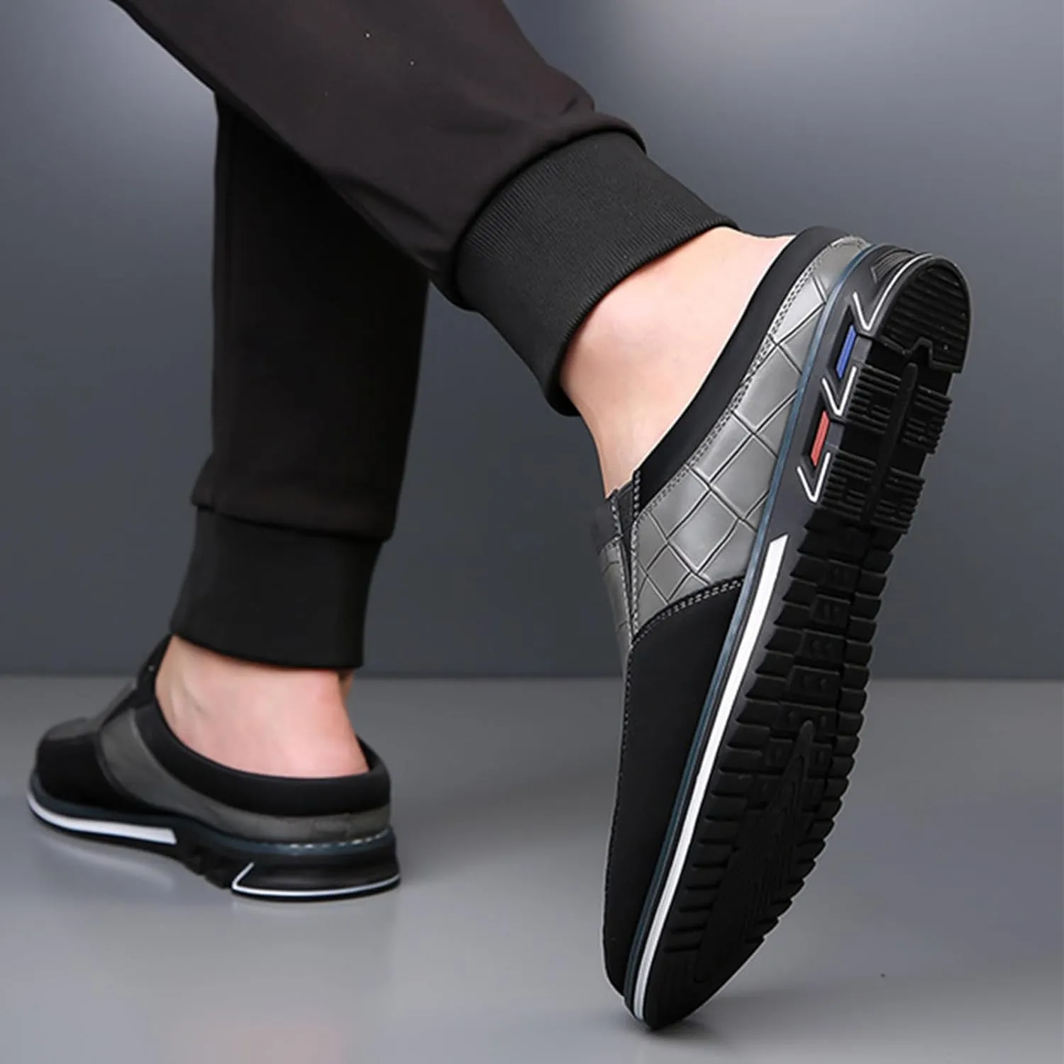 Men's Leather Printed Soft Sole Formal Mules Casual Comfortable Round Toe Flat Non-Slip Backless Lightweight Driving Loafers Business Work Mules
