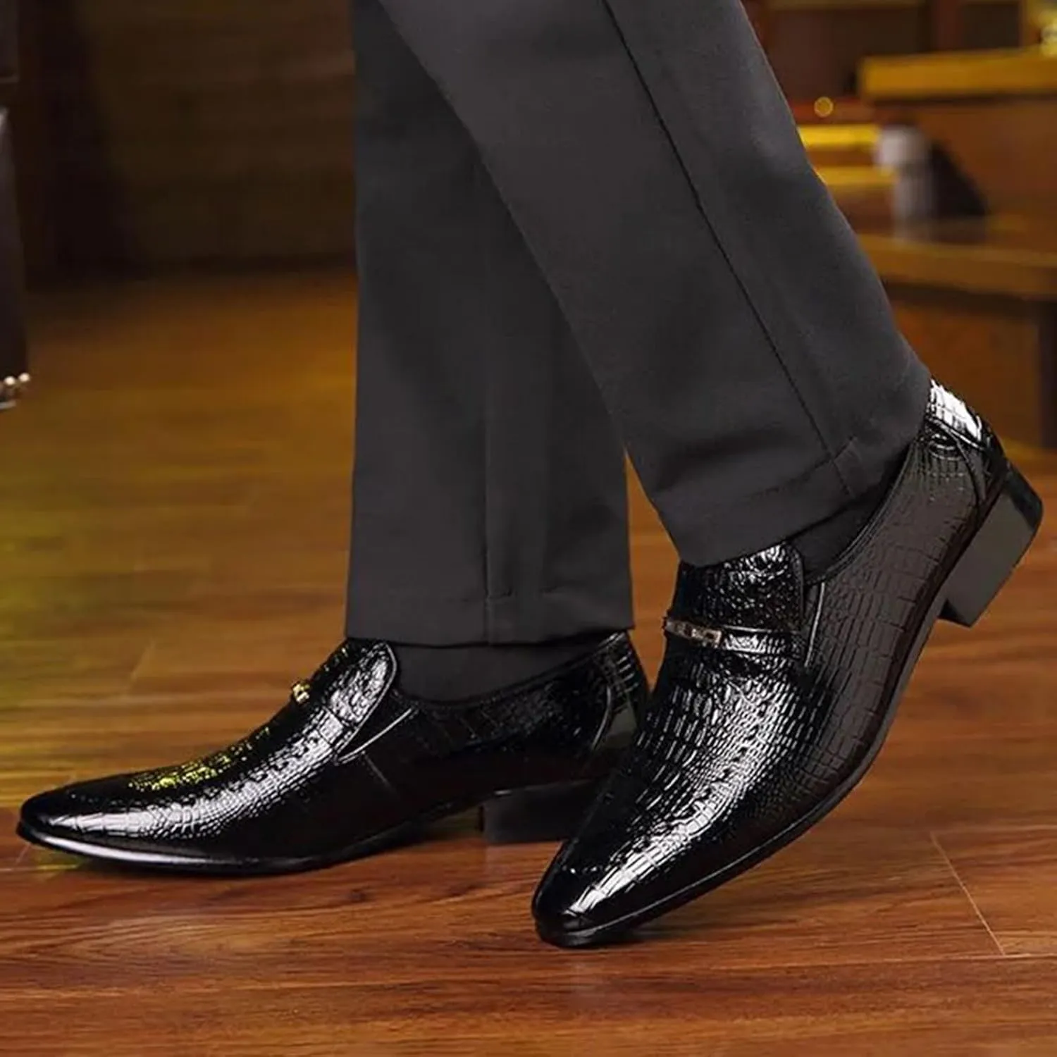 Men's Pattern Leather Loafers Fashion Classic Pointed Toe Slip On Low Top Casual Formal Shoes Business Dress Oxford Shoes