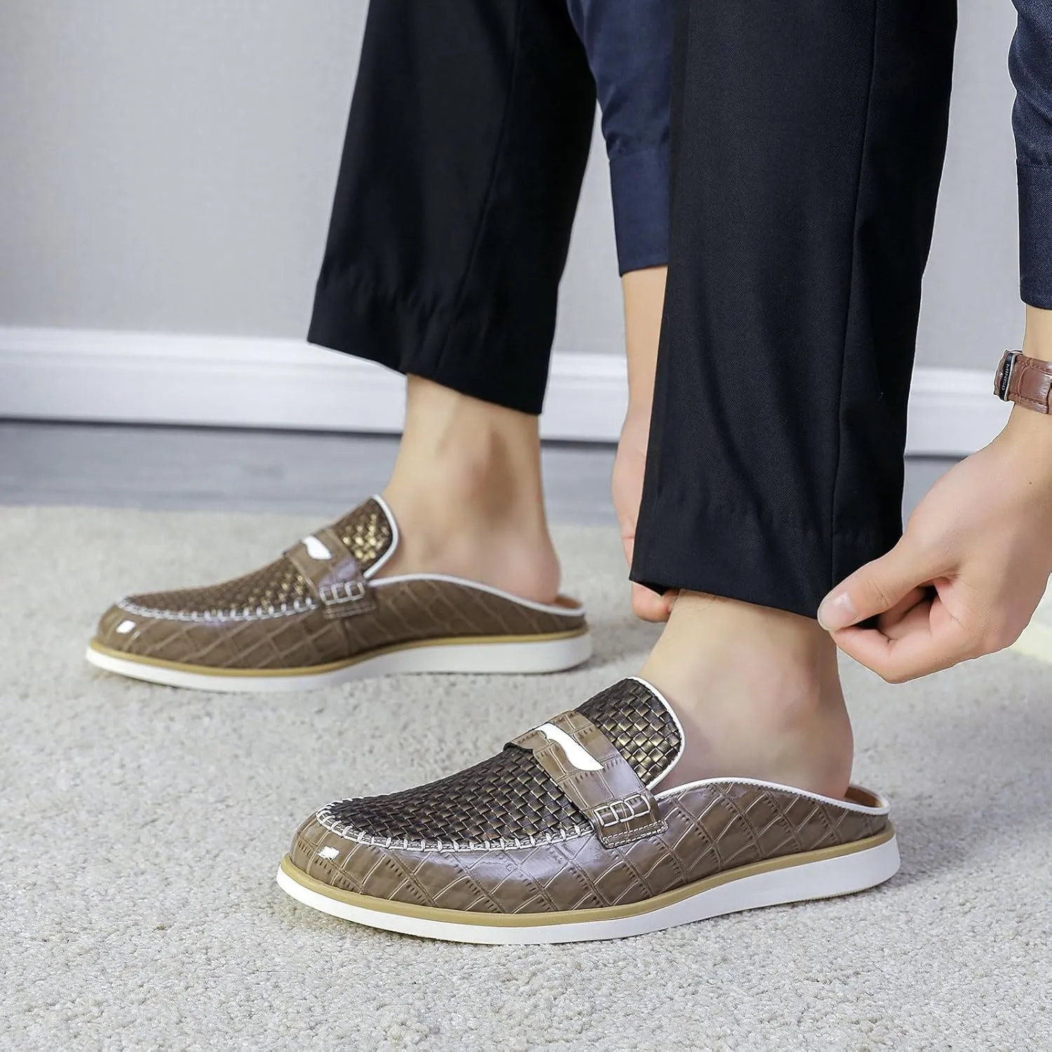 Mens Slip On Mules & Clogs Backless Loafers, Light Open Back Shoes Comfort Walking Shoes Breathable Slippers Closed Toe Slides with Anti-Skid Rubber Sole (Black)