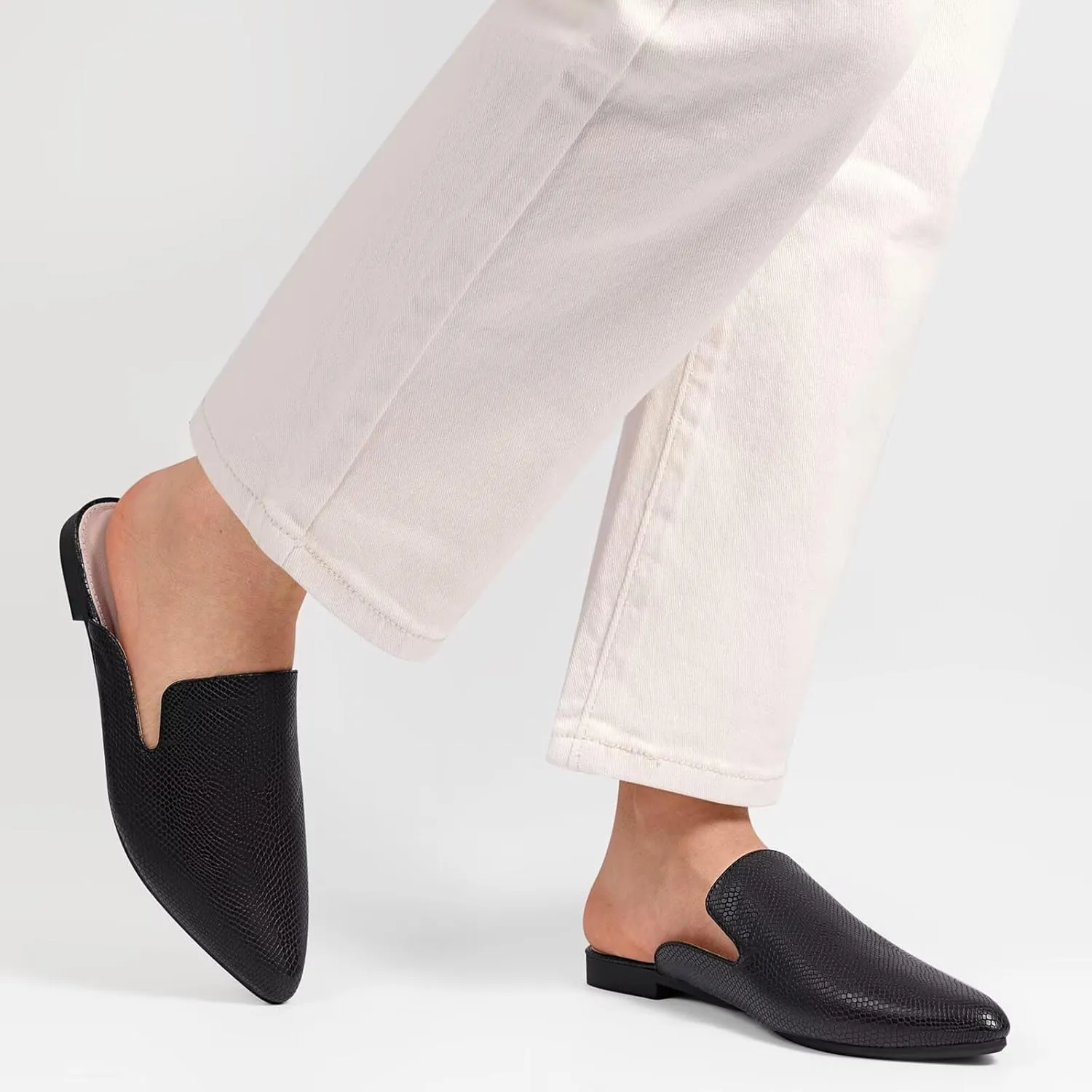 MUSSHOE Mules for Women Flats Comfortable Pointed Toe Women Mules