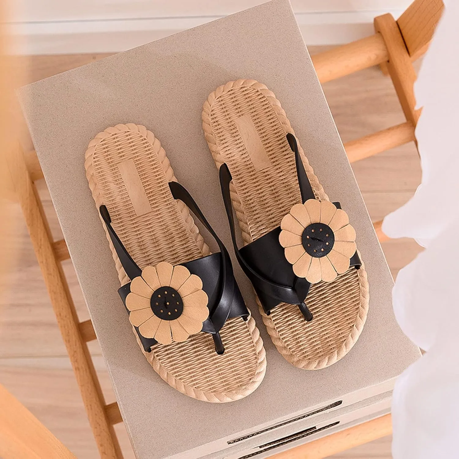 oiangi Womens Weave Flowers Slides Sandals Summer Non-Slip Thong Clip Toe Flats Flip Flop Soft Lightweight Comfy Outdoor Home Slip-on Shoes Slipper