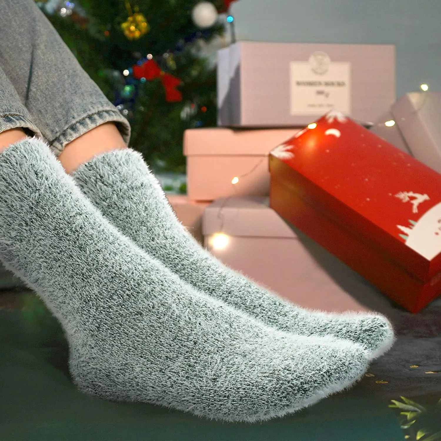 SISOSOCK 5 Pairs Fuzzy Winter Warm Wool Thick Soft Cozy Womens Knit Sleep Socks with Gifts Box