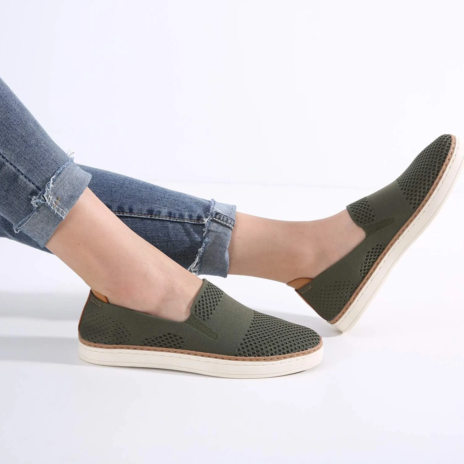 TRULAND Women’s Slip On Sneakers Fashion Tennis Shoes - Breathable Knit Loafers Casual Summer Shoes Comfortable Flats