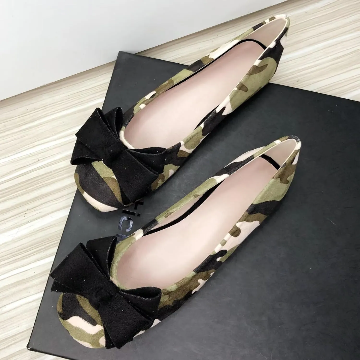 WENJIAZHIZHI Square Toe Bow Flats for Women Solid Color Low-Heel Slip-ons Cozy Soft Office Lady Dress Shoes