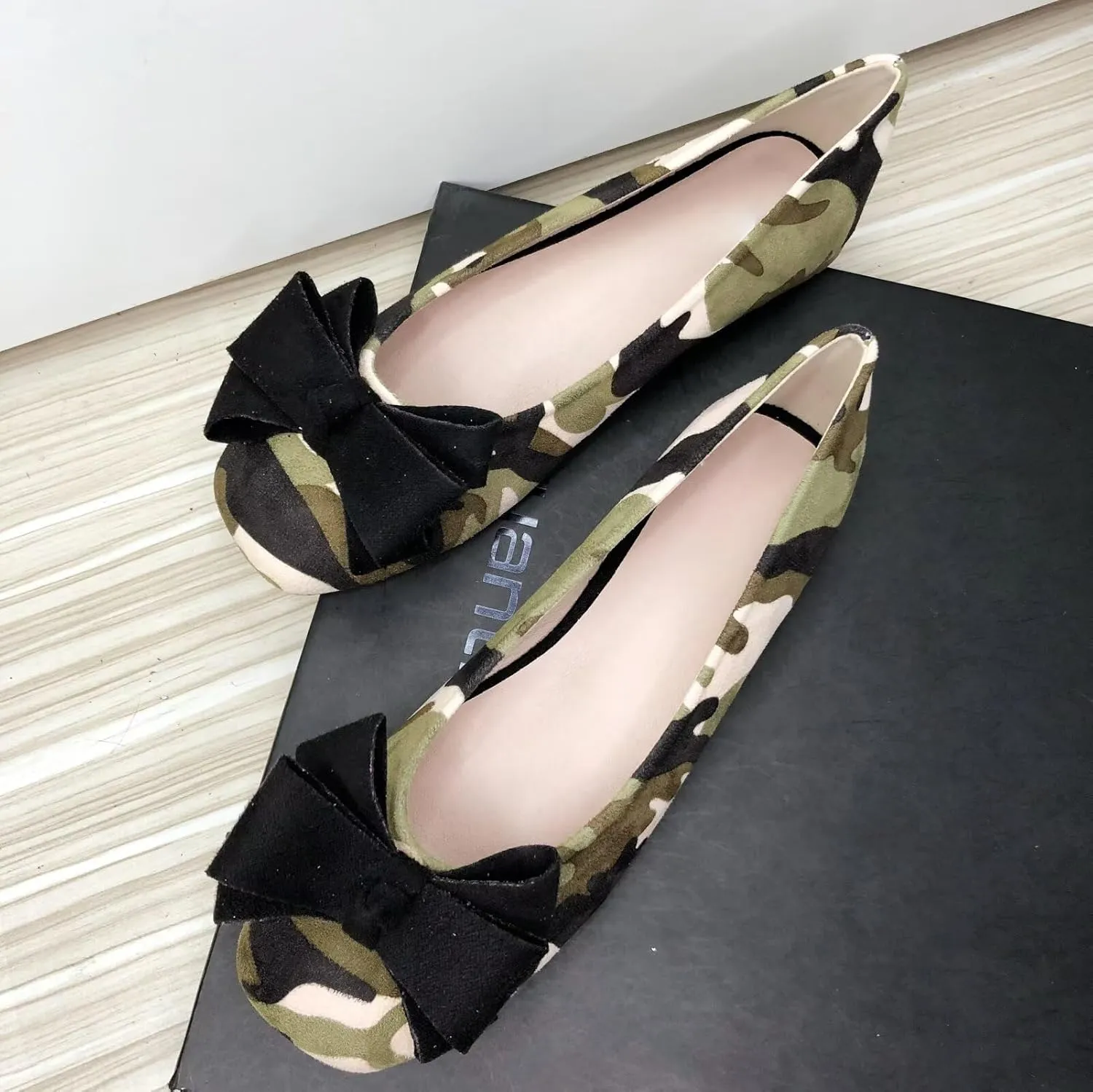 WENJIAZHIZHI Square Toe Bow Flats for Women Solid Color Low-Heel Slip-ons Cozy Soft Office Lady Dress Shoes