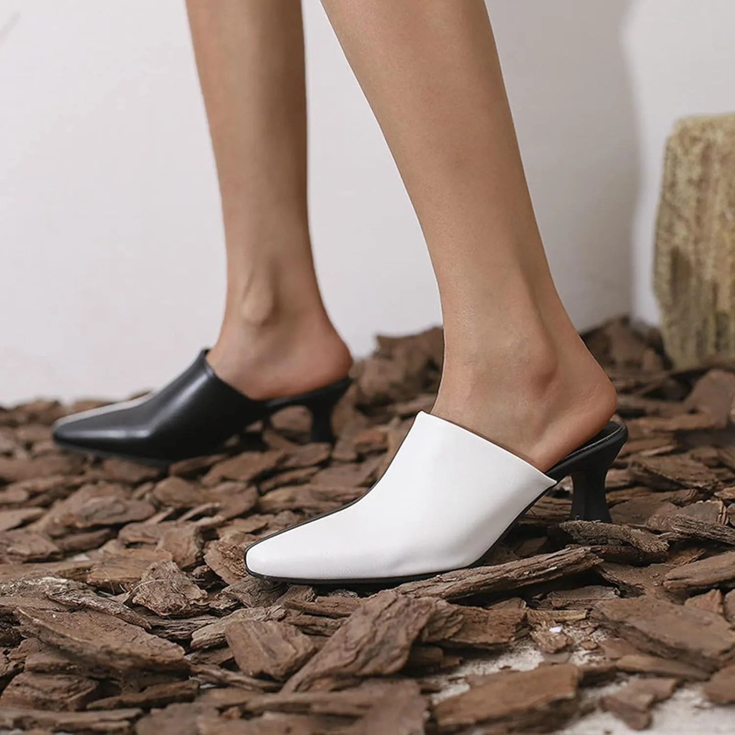 Women Fashion Closed Square Toe Mules Mid Heel Slip on Retro Two Tone Slides Casual Dress Sandals
