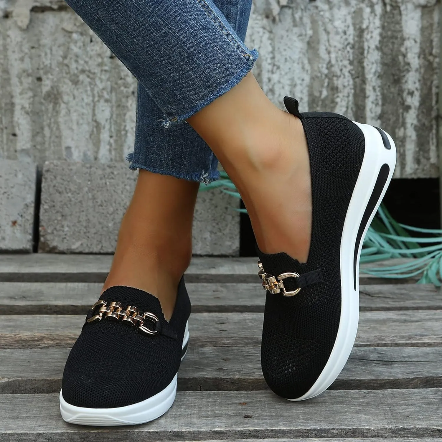 Women's Breathable Mesh Slip on Loafers Low Top Non-Slip Soft Sole Knitted Tennis Shoes Lightweight Platform Sneakers for Women Casual Outdoor Walking Shoes