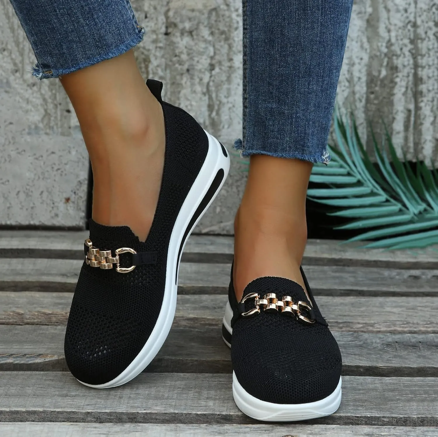 Women's Breathable Mesh Slip on Loafers Low Top Non-Slip Soft Sole Knitted Tennis Shoes Lightweight Platform Sneakers for Women Casual Outdoor Walking Shoes