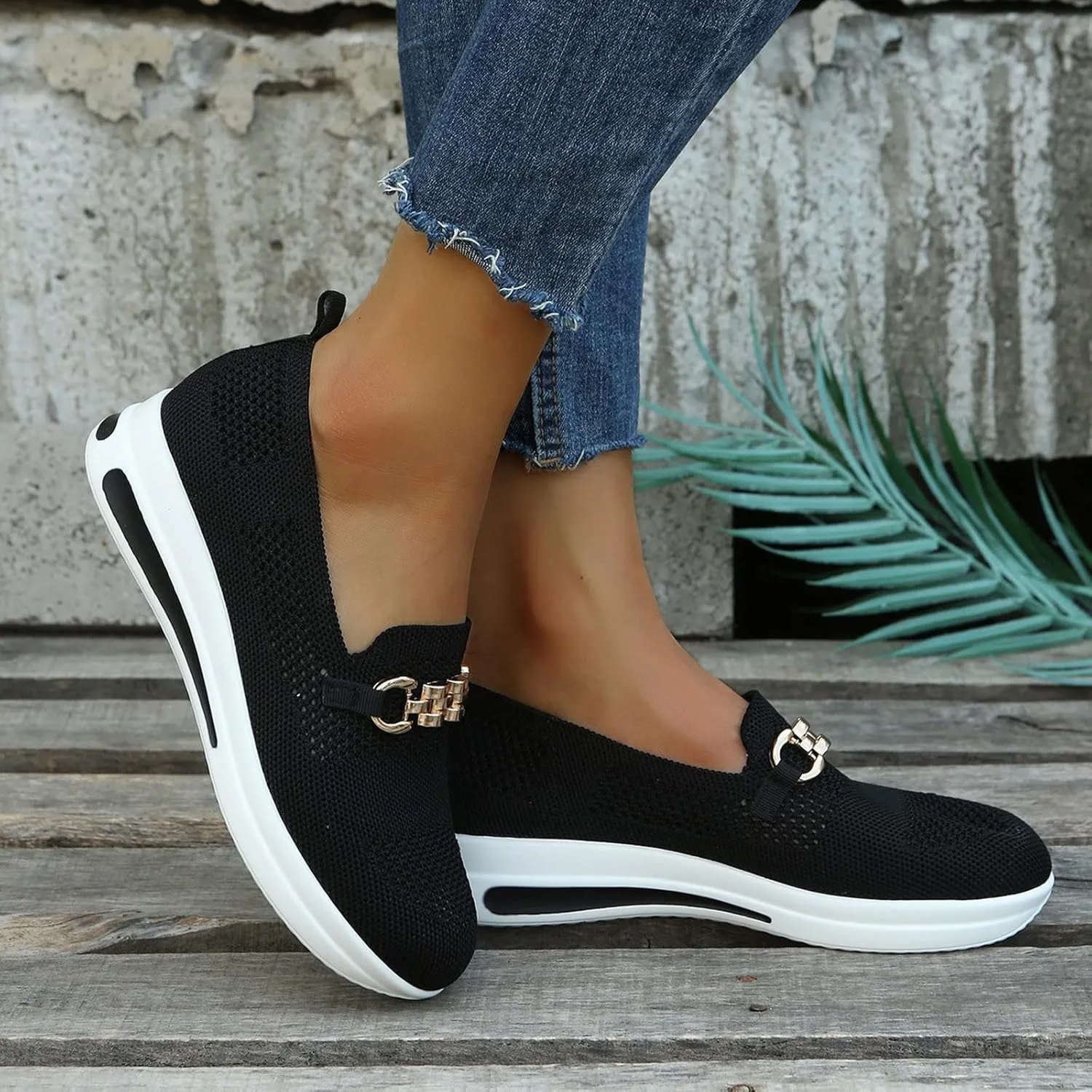 Women's Breathable Mesh Slip on Loafers Low Top Non-Slip Soft Sole Knitted Tennis Shoes Lightweight Platform Sneakers for Women Casual Outdoor Walking Shoes