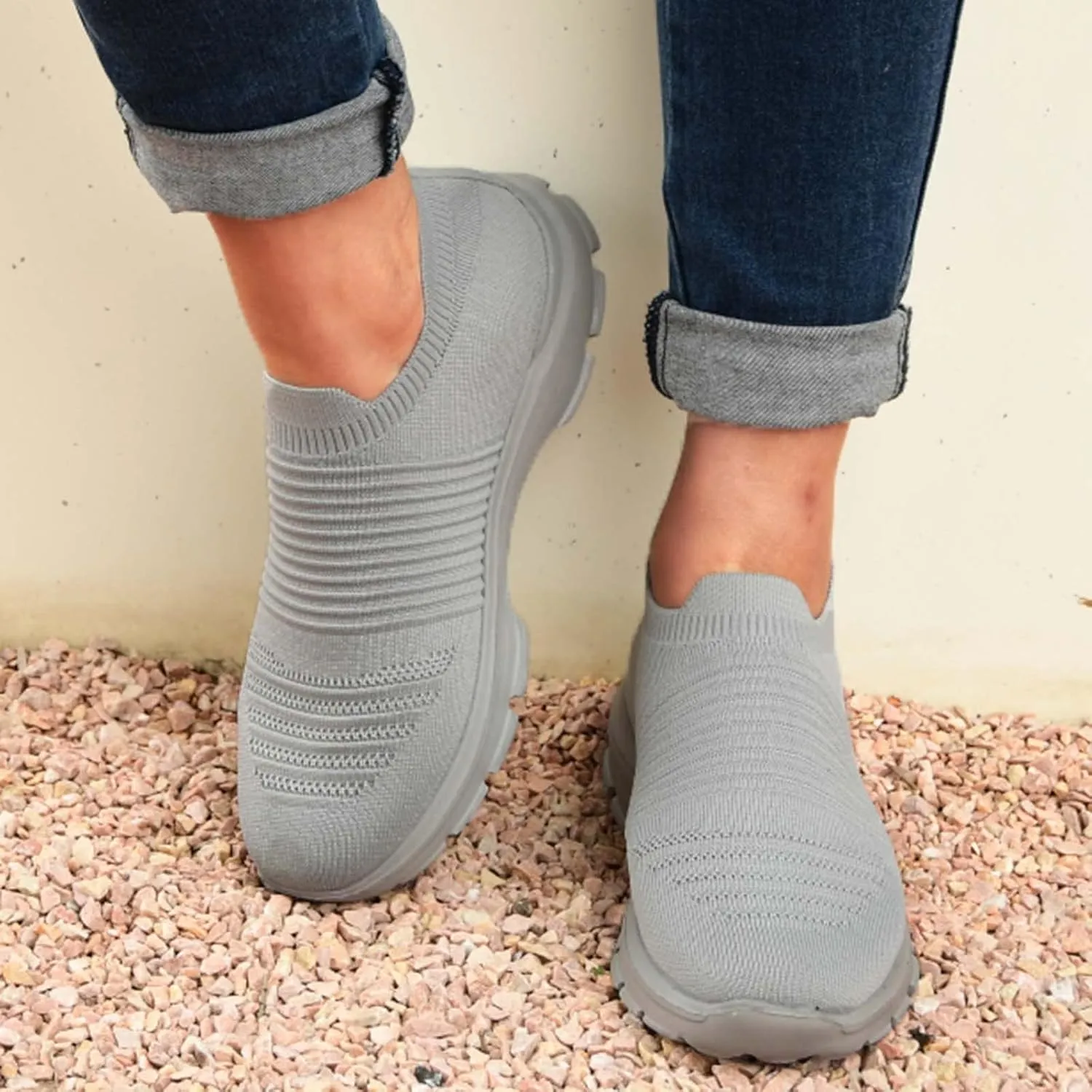 Womens Flat Slip On Sneakers Casual Walking Shoes Lightweight Canvas Comfortable Elastic Non Slip Loafers