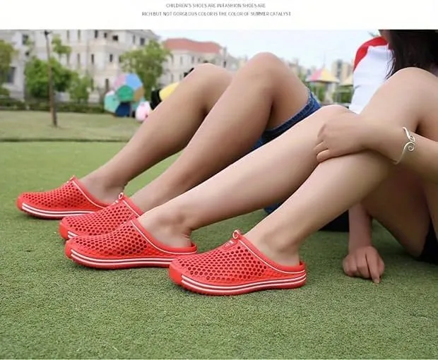 Women's Hollow Out Flat Clogs, Closed Toe Breathable Non Slip Garden Mules, Casual Beach Slide Shoes