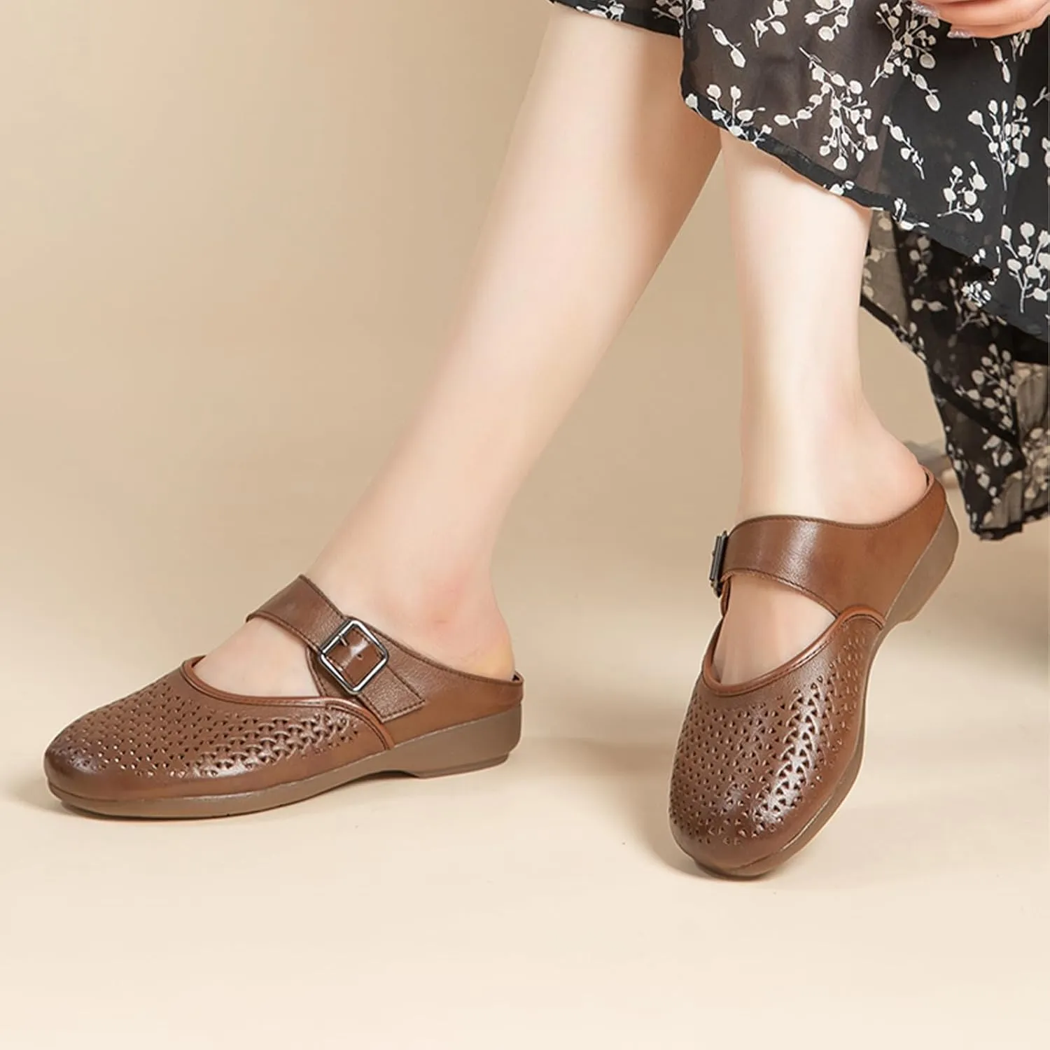 Women's Leather Slip-On Mules,Lightweight Comfy Closed Toe Backless Clogs Adjustable Buckle Oxford Casual Dress Sandals