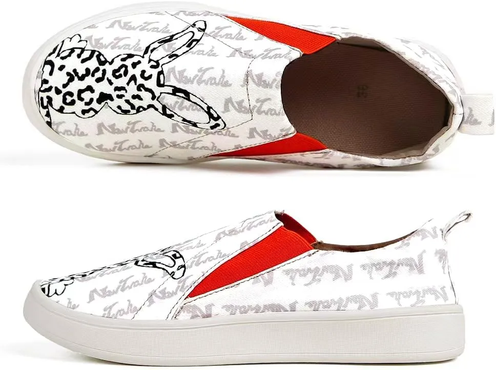 Women's Low Top Slip On Canvas Sneakers Non-Slip Casual Loafers Lightweight Walking Shoes for Women Comfortable Flat Fashion Sneakers for Everyday Wear