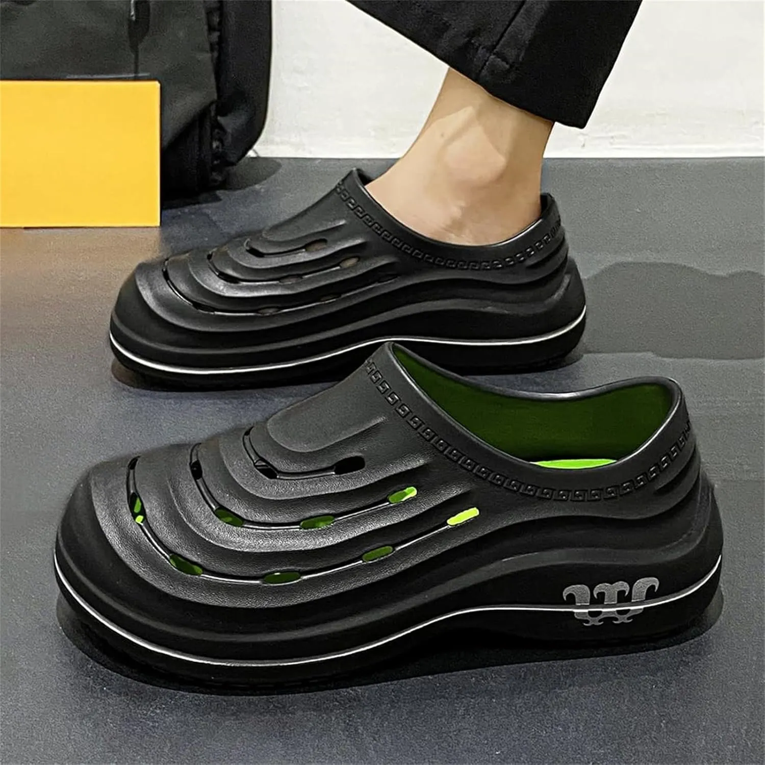 Womens Mens Garden Clogs Shoes,Armadillo Clogs,Non Slip Armadillo Chef Shoes,Nursing Kitchen Food Service Ideal Work Shoe,Outdoor Beach Slippers Orthopedic Arch Support Sandals
