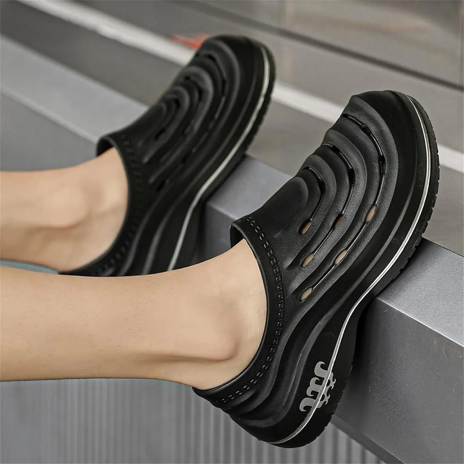 Womens Mens Garden Clogs Shoes,Armadillo Clogs,Non Slip Armadillo Chef Shoes,Nursing Kitchen Food Service Ideal Work Shoe,Outdoor Beach Slippers Orthopedic Arch Support Sandals