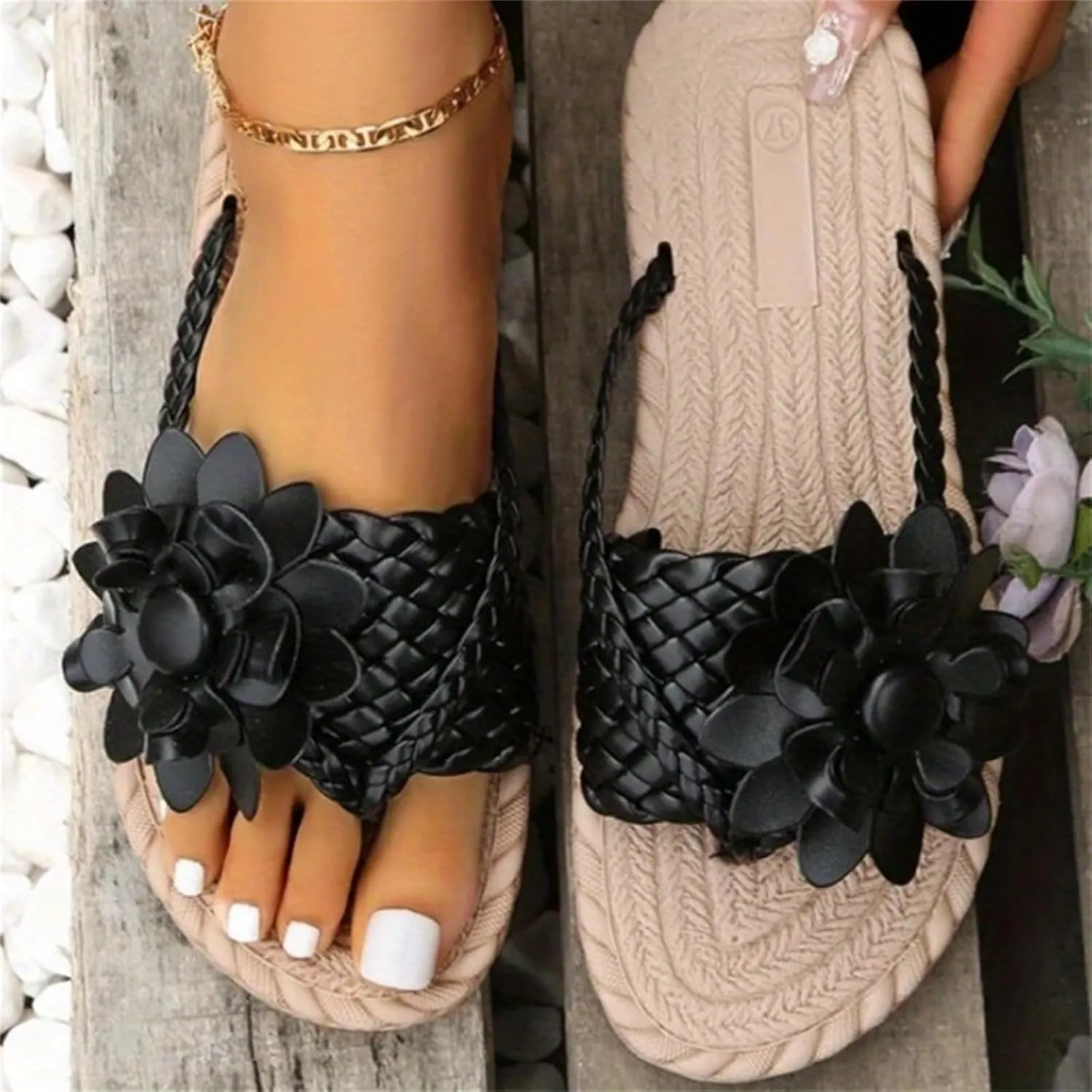 Women's Orthopedic Flower Flat Flip Flops 3D Stereoscopic Floral Design Shoes Decor Weave Detail Open Toe Slides Sandals Braided Pattern Summer Vacation Slip on Slide Sandal Beach Slipper