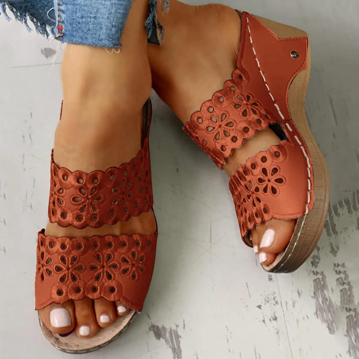 Women's Sandals Open Toe Hollow Out Wedge Casual Summer Slip-On Slippers Platform Dressy Low Heel Comfortable Shoes Slip on Walking Breathable Walking 2025 Fashion Wedges On Beach Travel