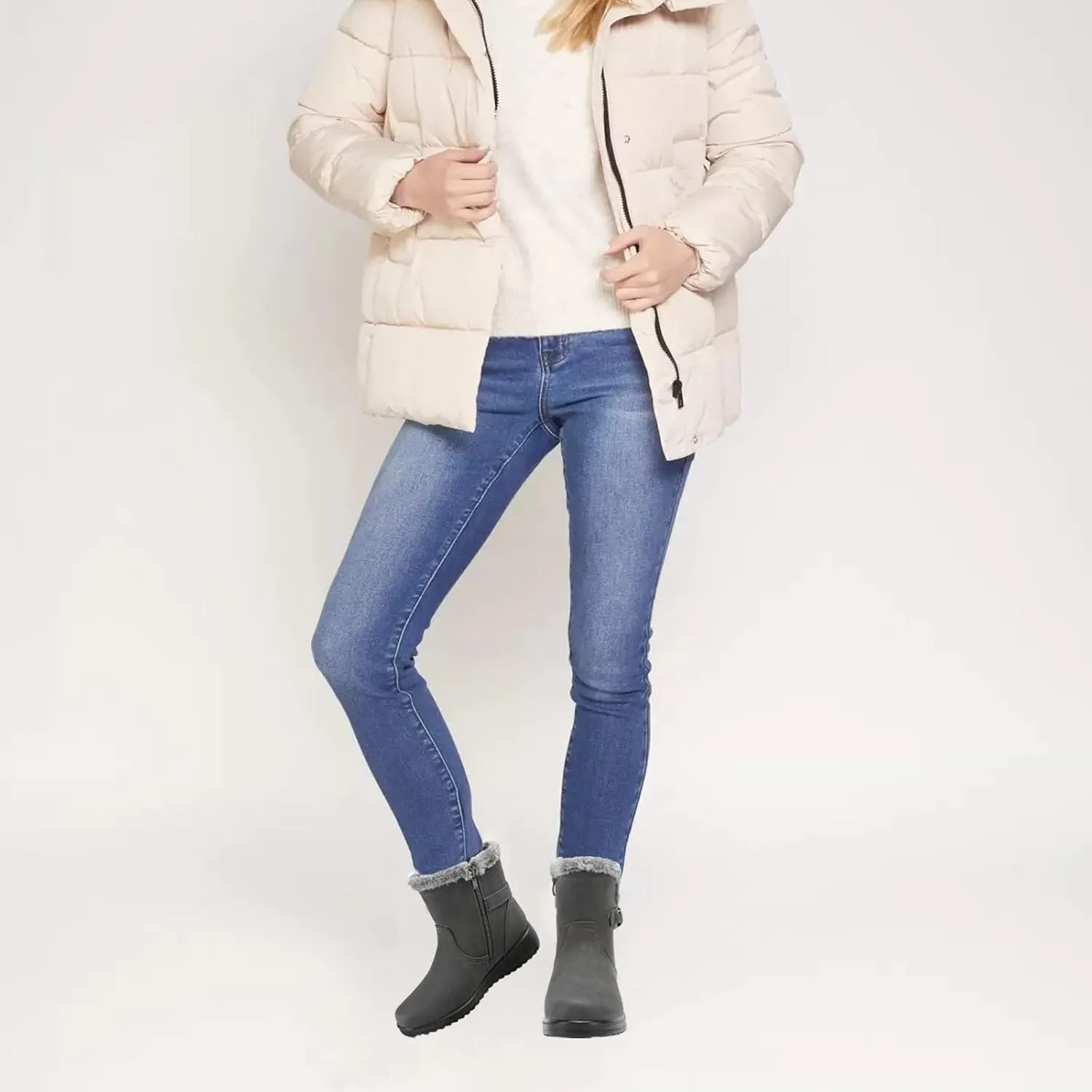 Womens Snow Boots with Zipper Waterproof Leather Fur Lined Winter Warm Boots for Women Comfortable Platform Fashion Ankle Booties